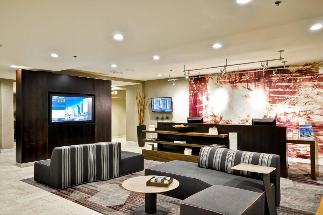 Courtyard By Marriott Jacksonville Airport/ Northeast מראה חיצוני תמונה