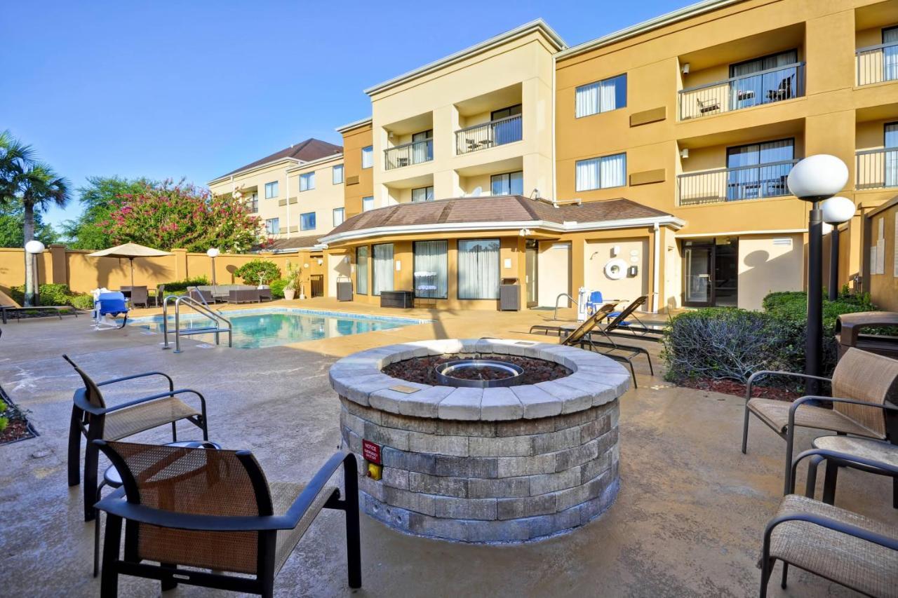 Courtyard By Marriott Jacksonville Airport/ Northeast מראה חיצוני תמונה
